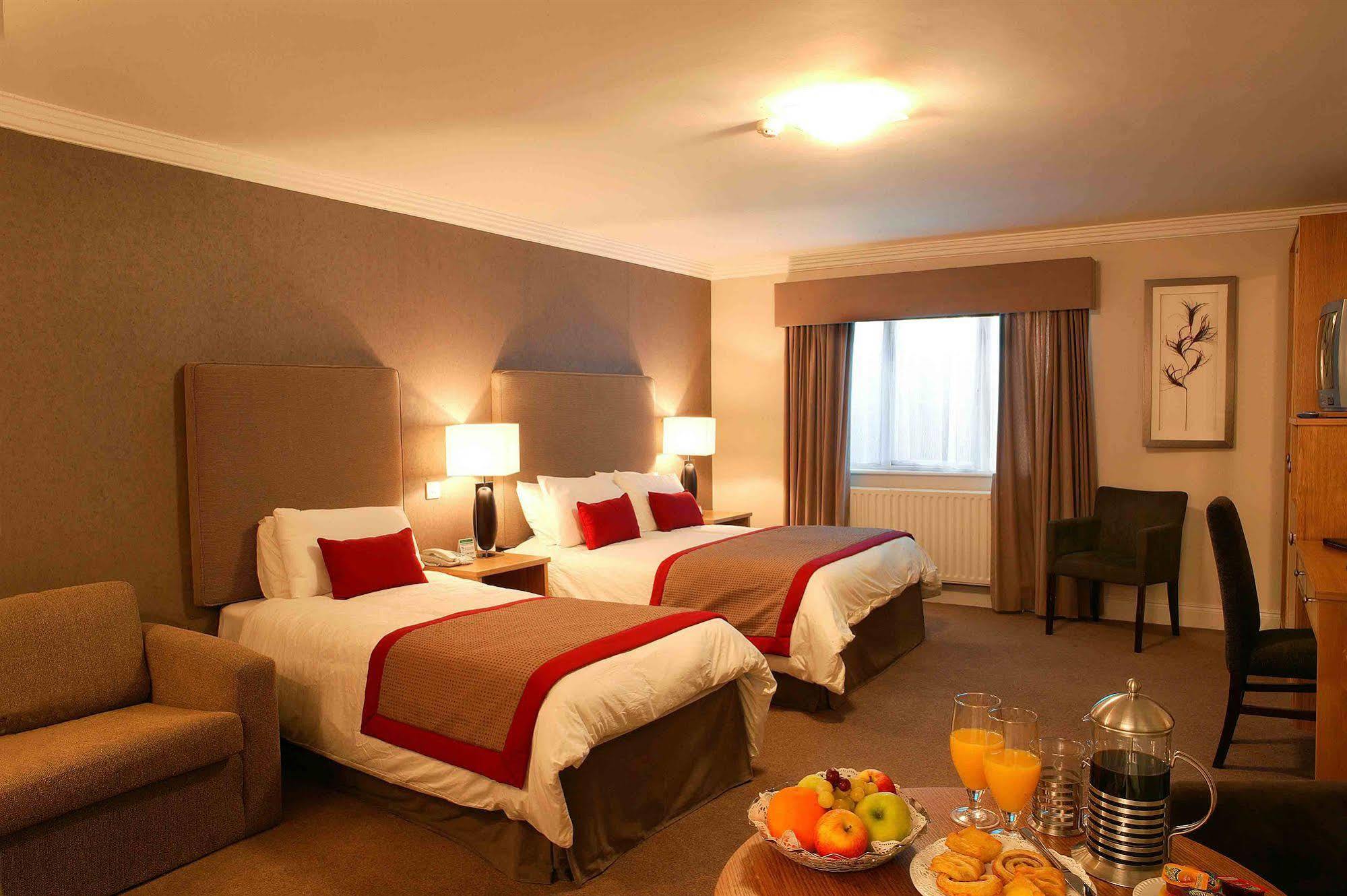 Killarney Oaks Hotel Экстерьер фото